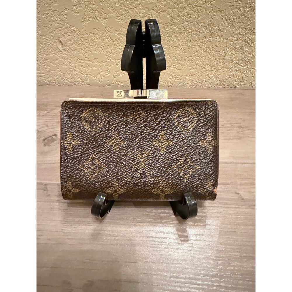 Authentic LV Monogram Viennois Wallet Kisslock Coin Vintage